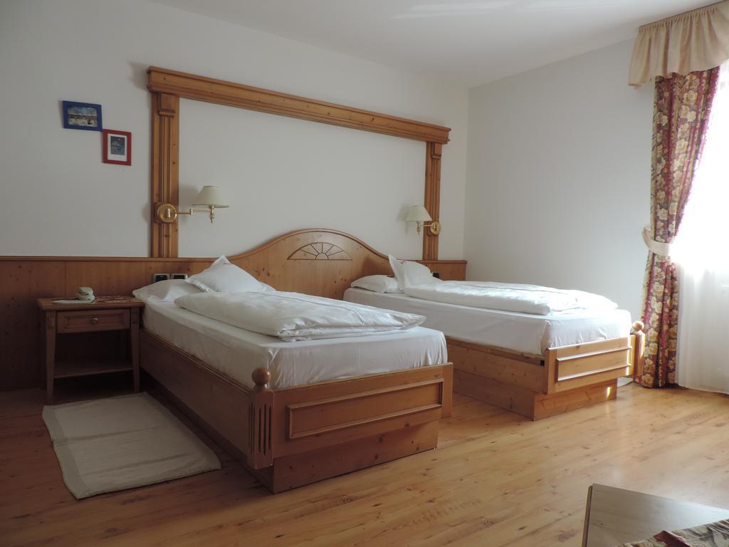 Hotel Flora Selva di Val Gardena Chambre photo