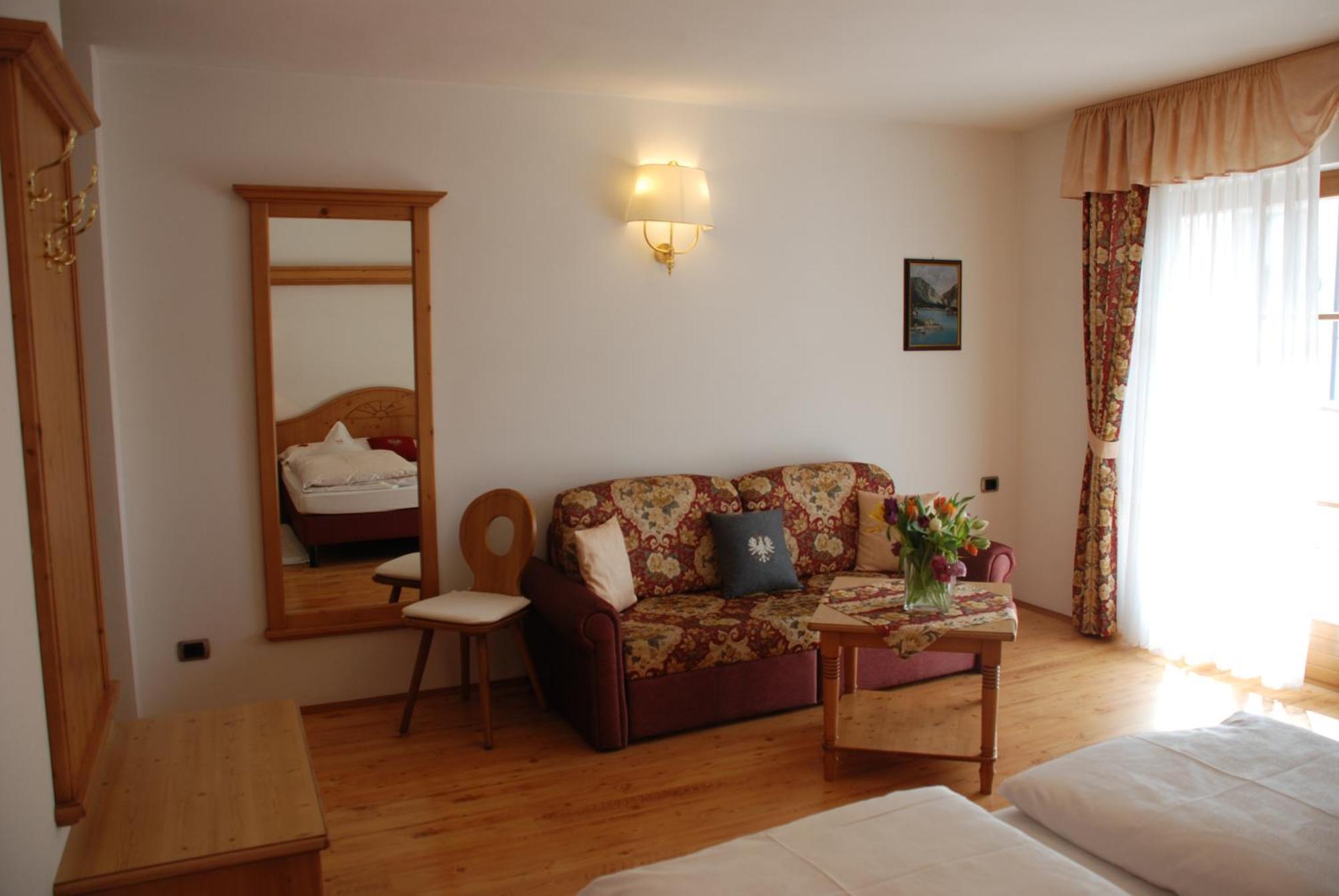 Hotel Flora Selva di Val Gardena Extérieur photo
