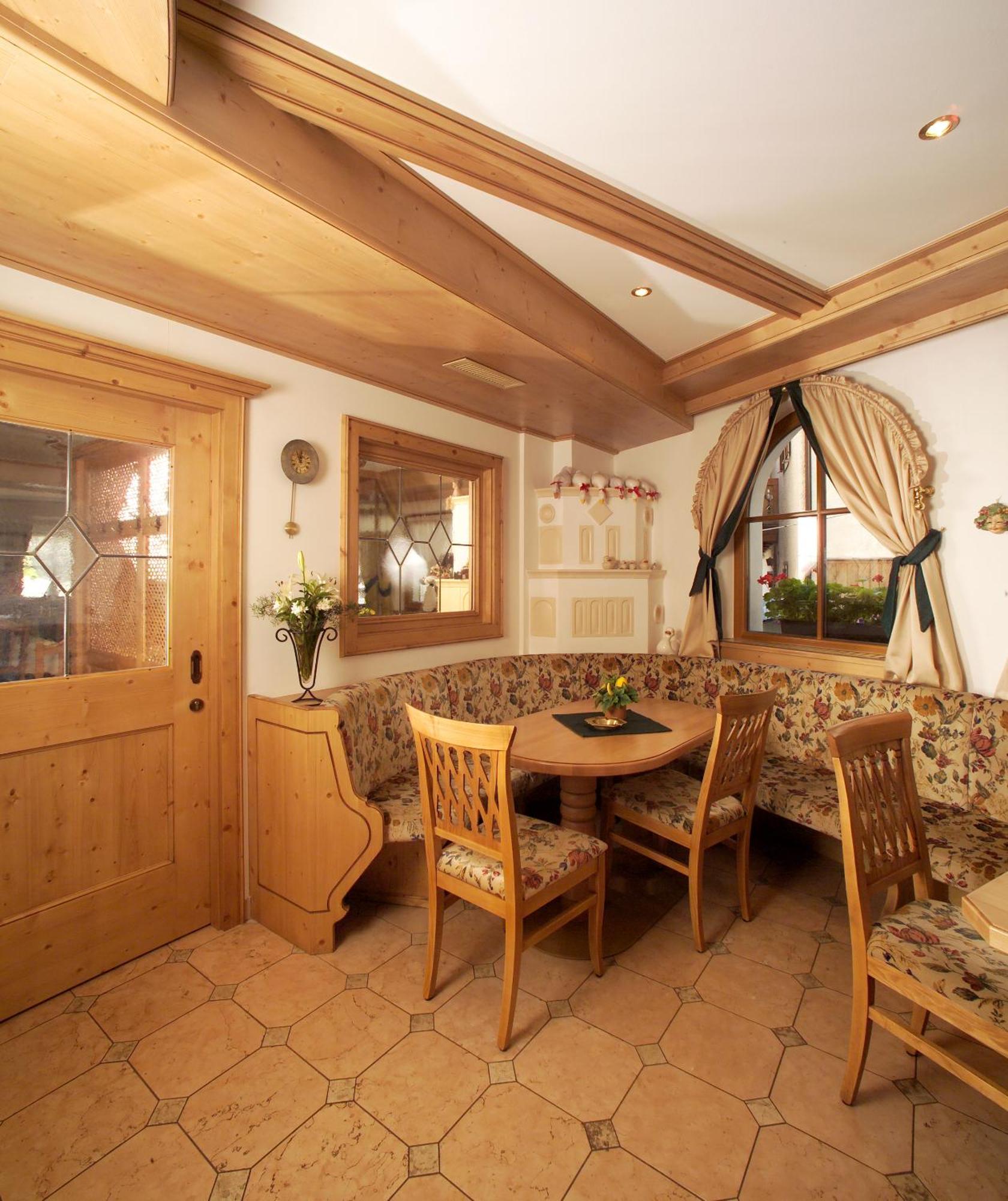 Hotel Flora Selva di Val Gardena Extérieur photo