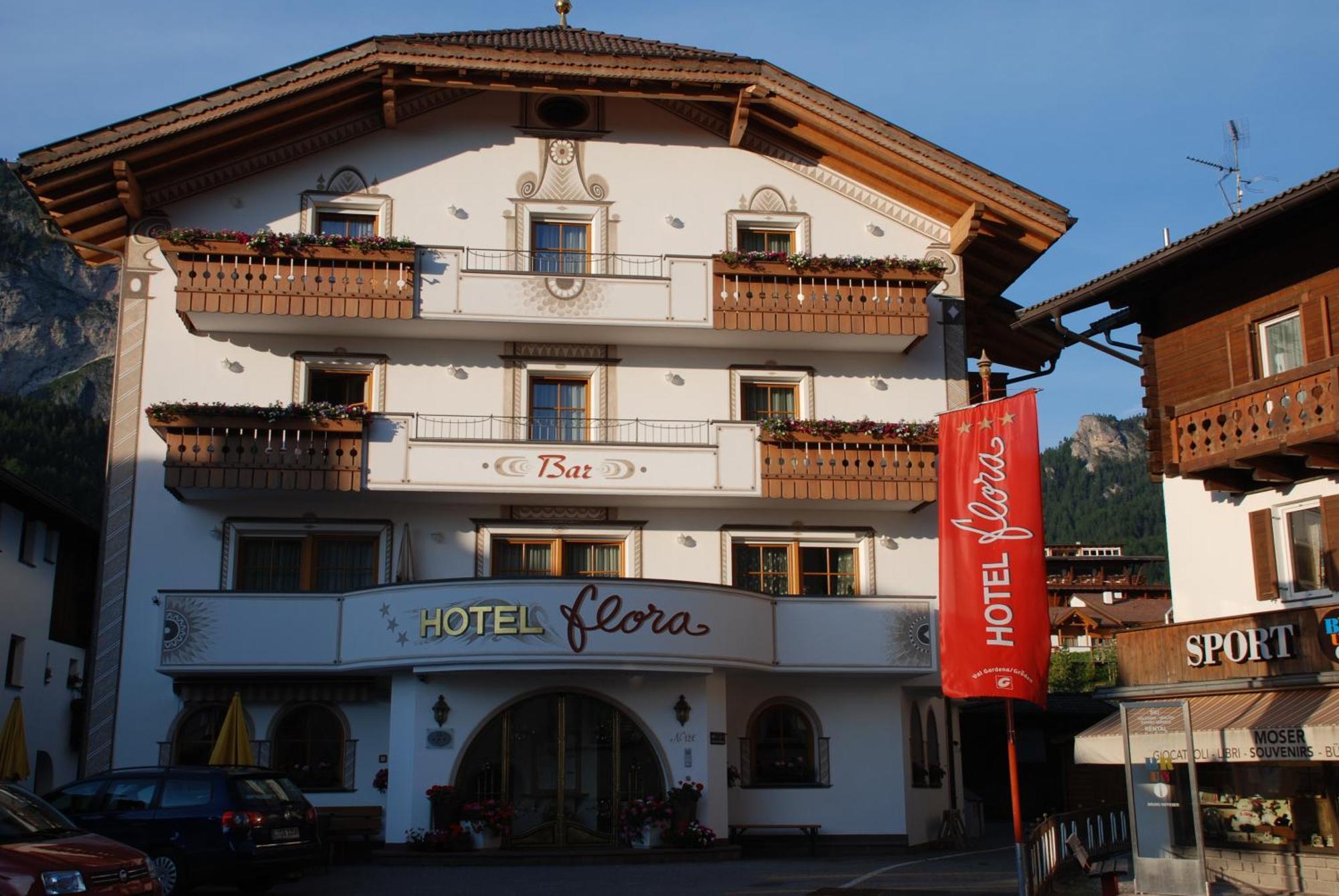 Hotel Flora Selva di Val Gardena Extérieur photo