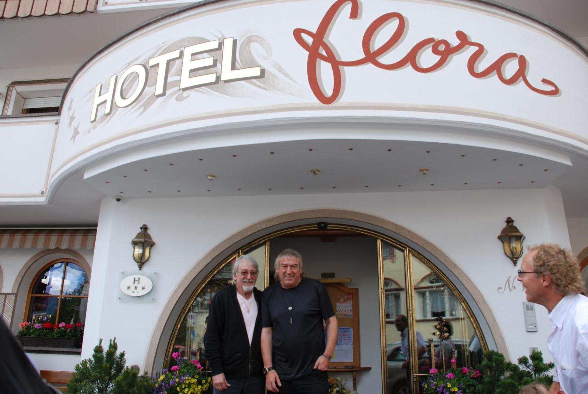 Hotel Flora Selva di Val Gardena Extérieur photo